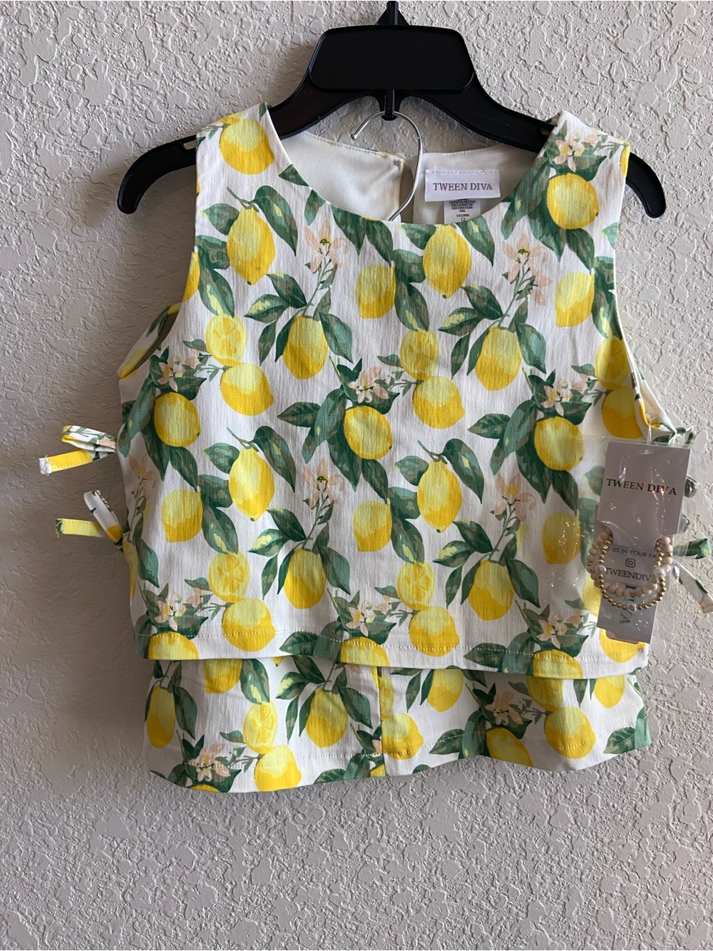 Tween Diva Girls' Lemon Print Sleeveless Top in Yellow